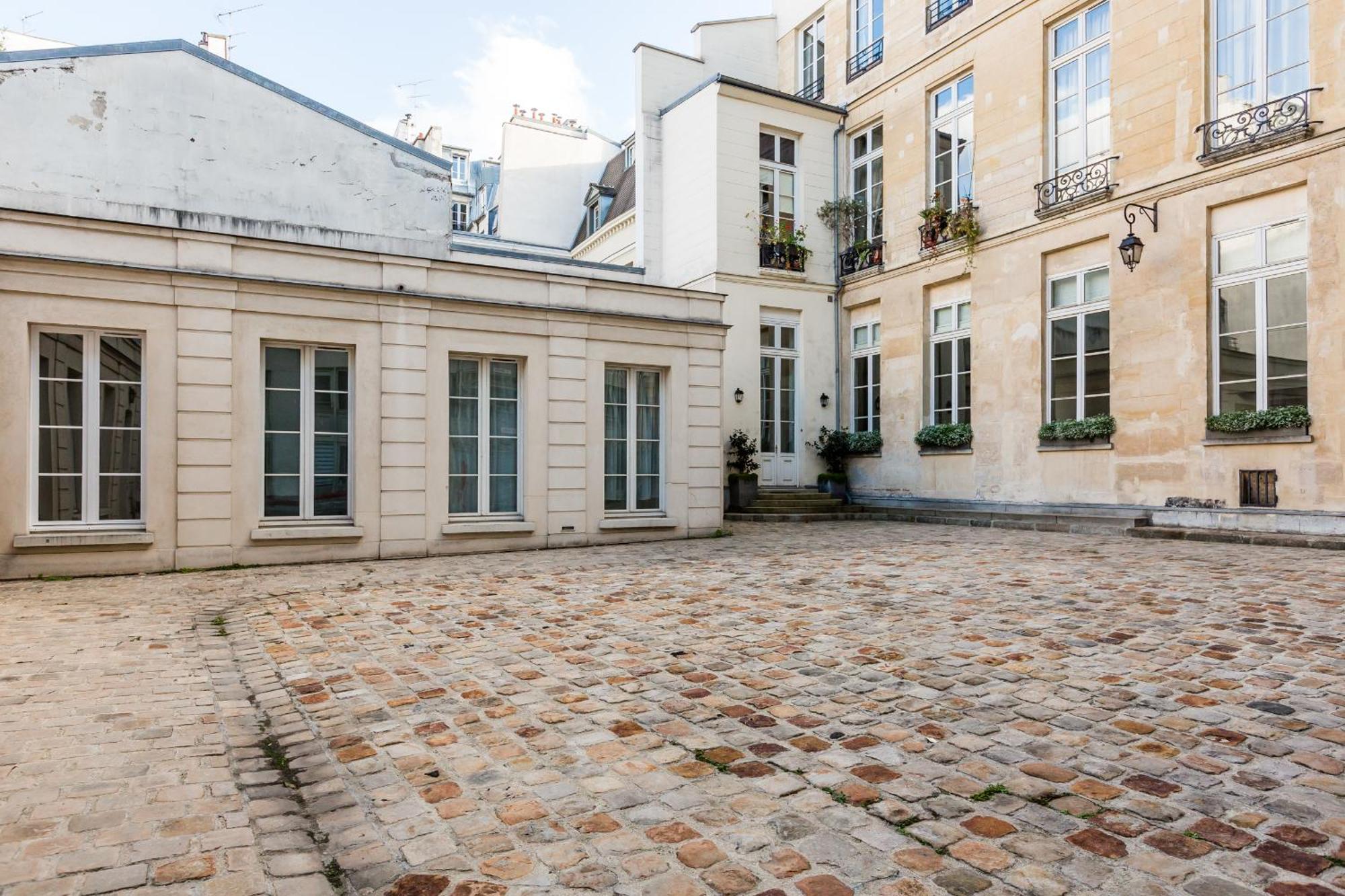 Veeve - Square Du Temple Comfort